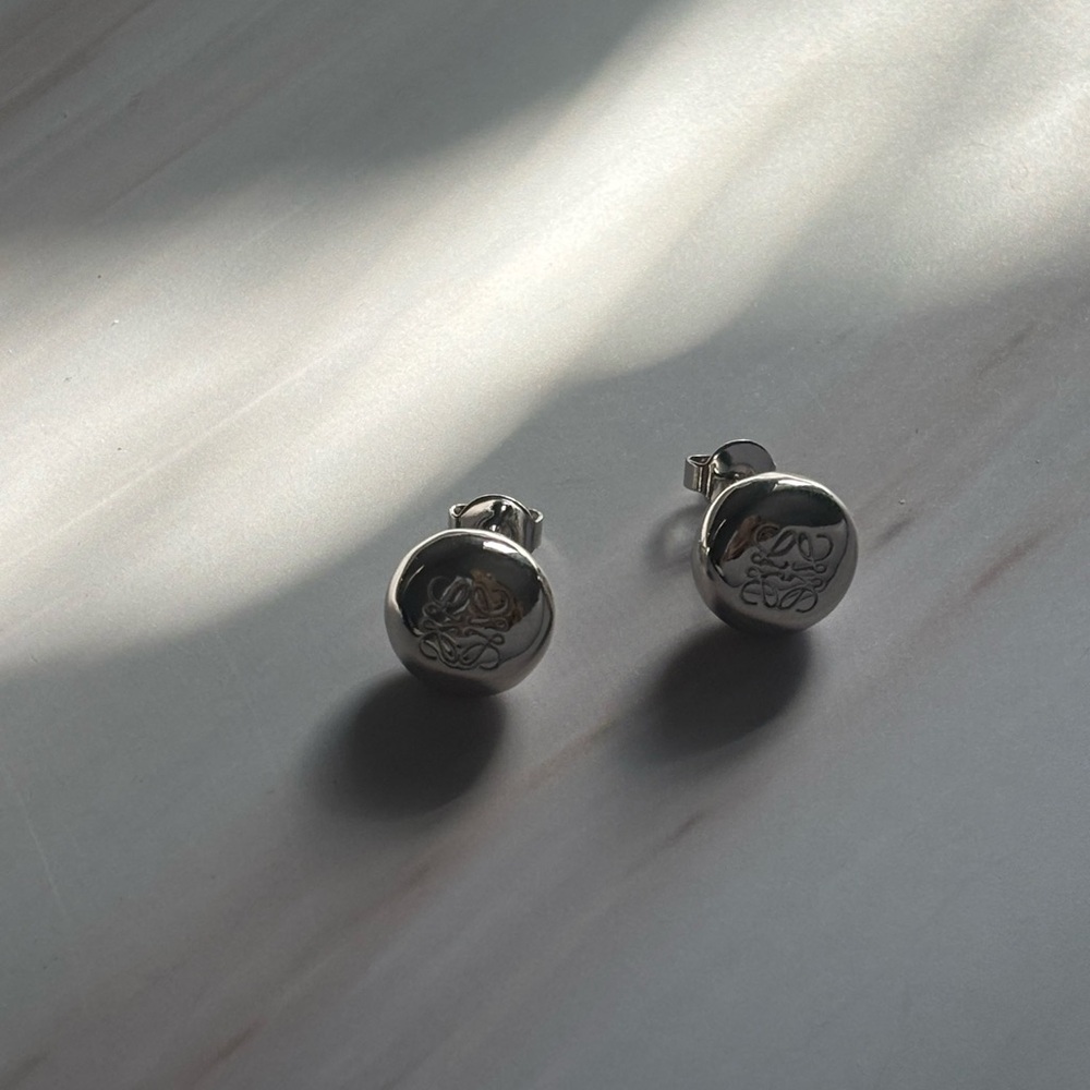 Loewe Anagram Pebble Stud Earrings in Sterling Silver - Picture 3 of 5